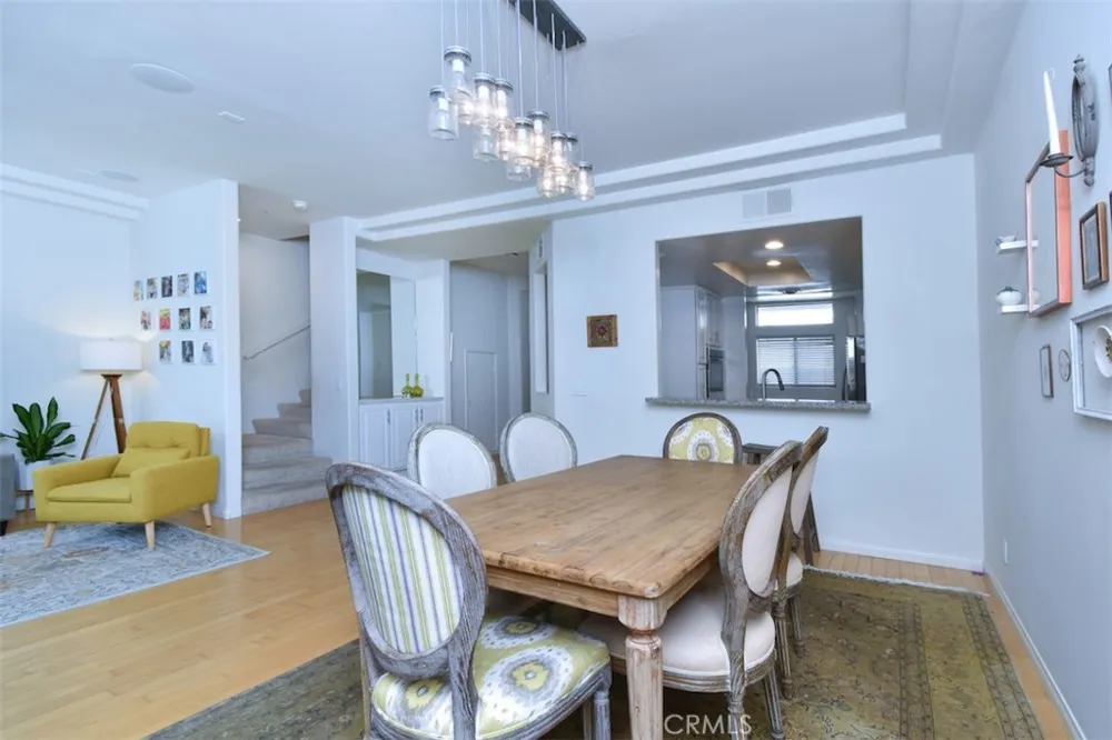 11847 Laurelwood #304 Studio City, CA 91604