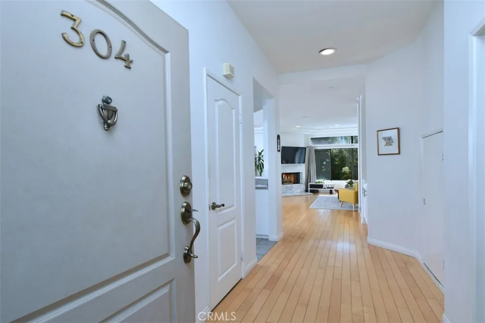 11847 Laurelwood #304 Studio City, CA 91604