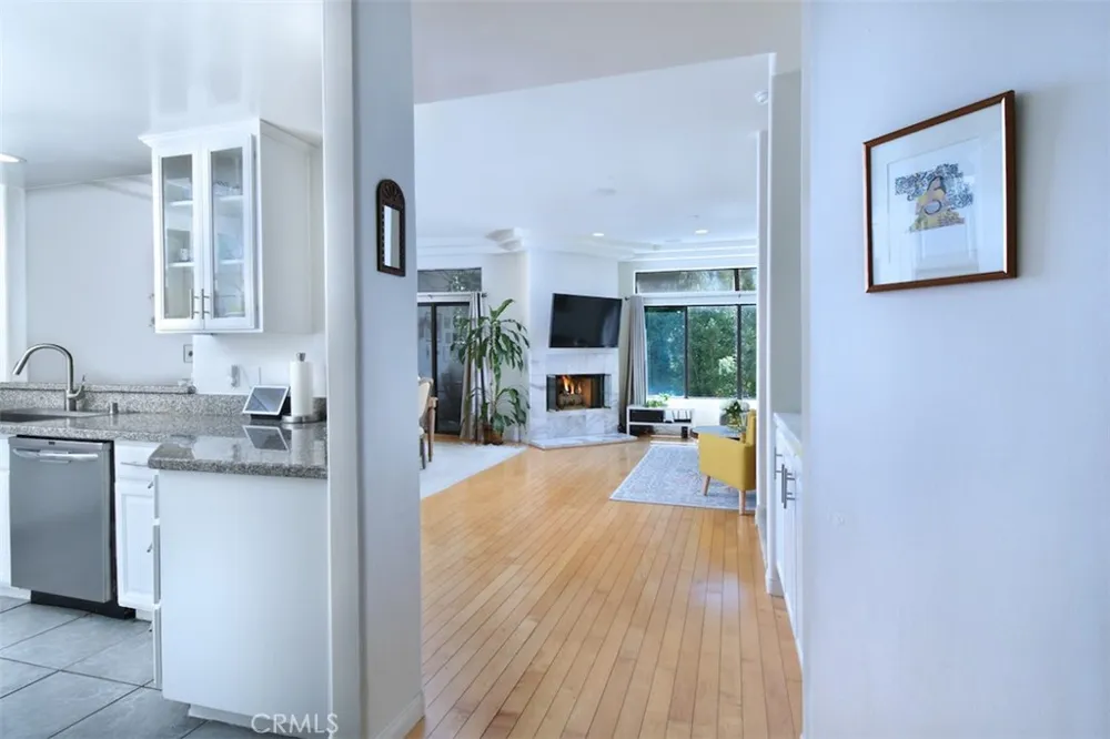 11847 Laurelwood #304 Studio City, CA 91604