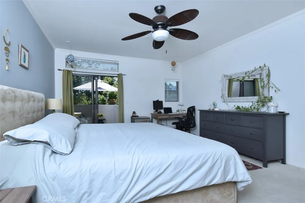 11847 Laurelwood #304 Studio City, CA 91604