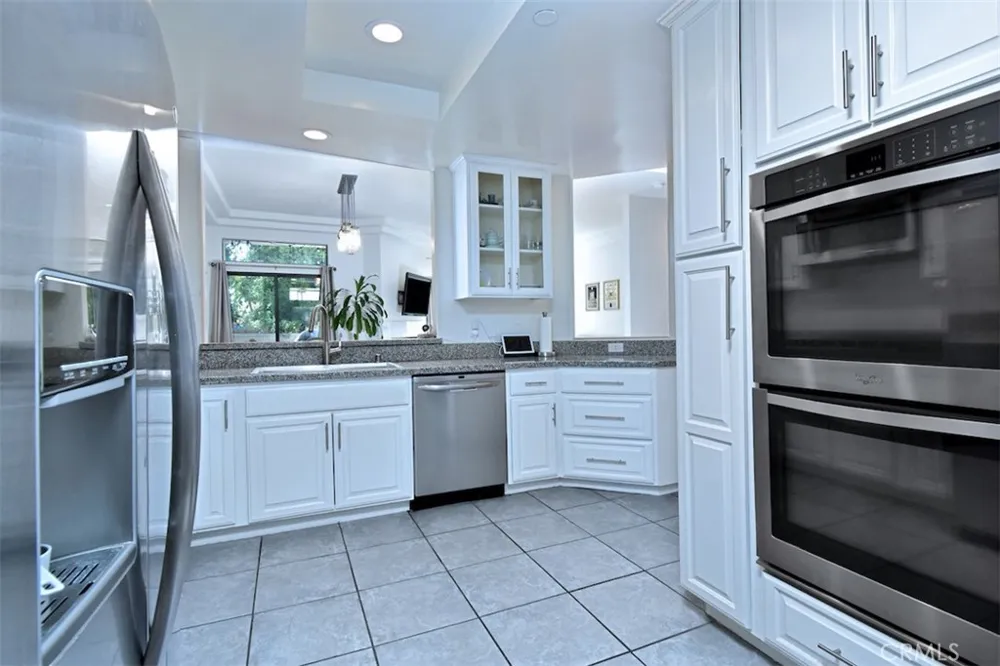 11847 Laurelwood #304 Studio City, CA 91604