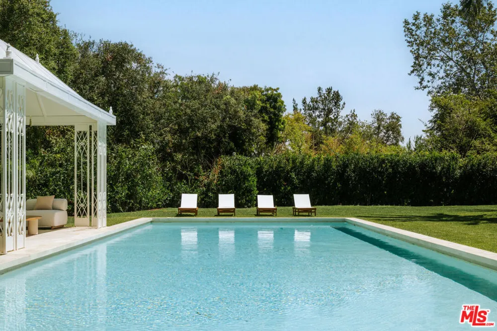 1748 Correa Way Los Angeles, CA 90049