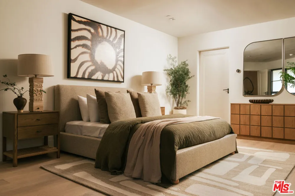 1748 Correa Way Los Angeles, CA 90049