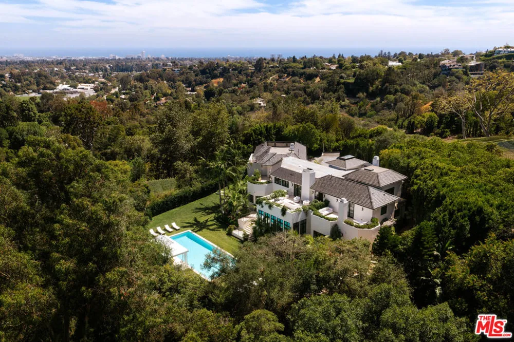 1748 Correa Way Los Angeles, CA 90049