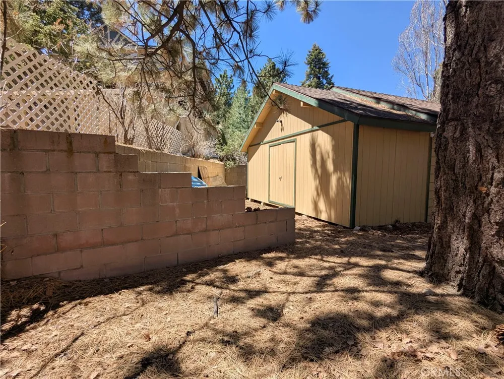 33597 Green Valley Lake Road Green Valley Lake, CA 92341