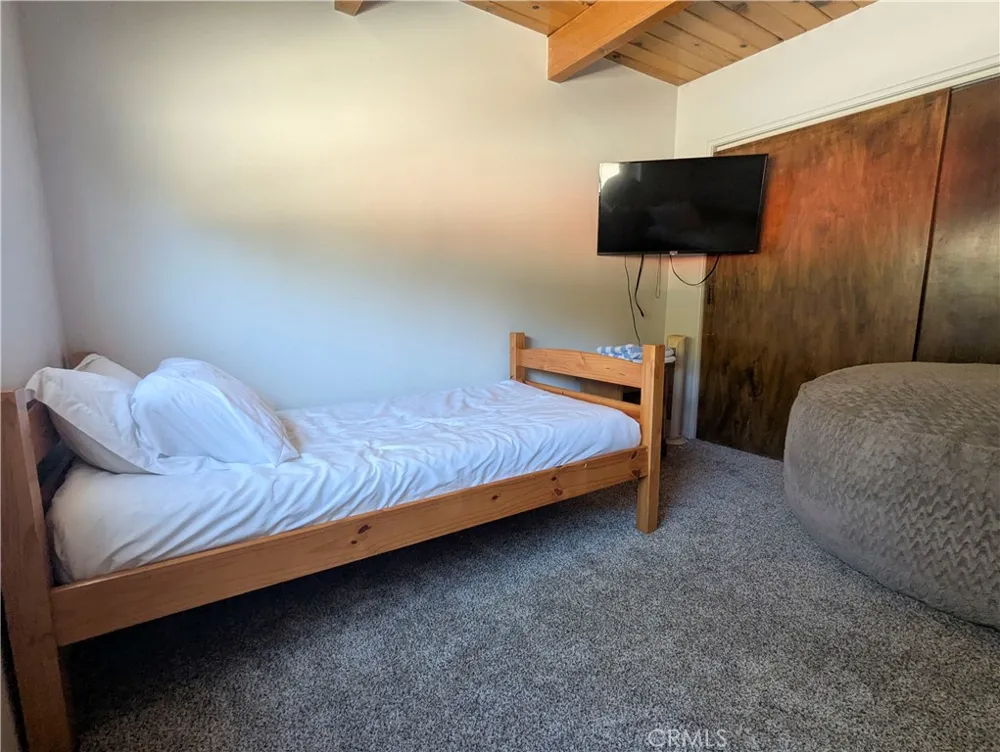 33597 Green Valley Lake Road Green Valley Lake, CA 92341