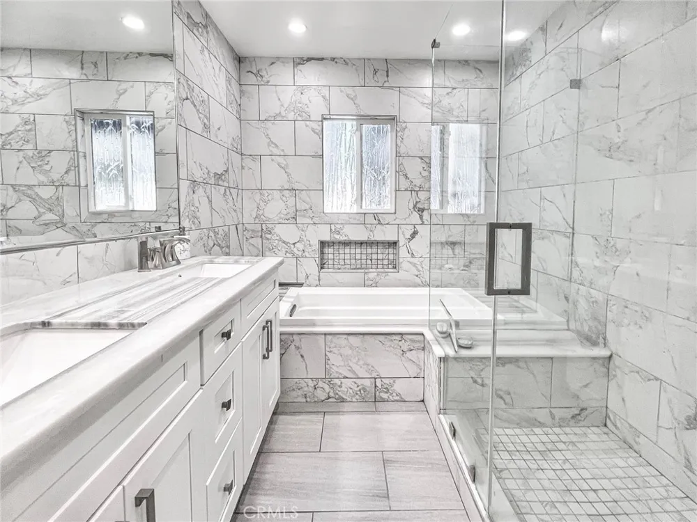 8346 Lexington Downey, CA 90241