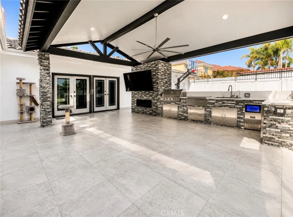 8346 Lexington Downey, CA 90241