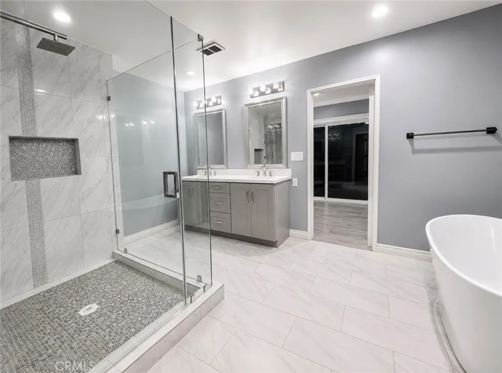 8346 Lexington Downey, CA 90241