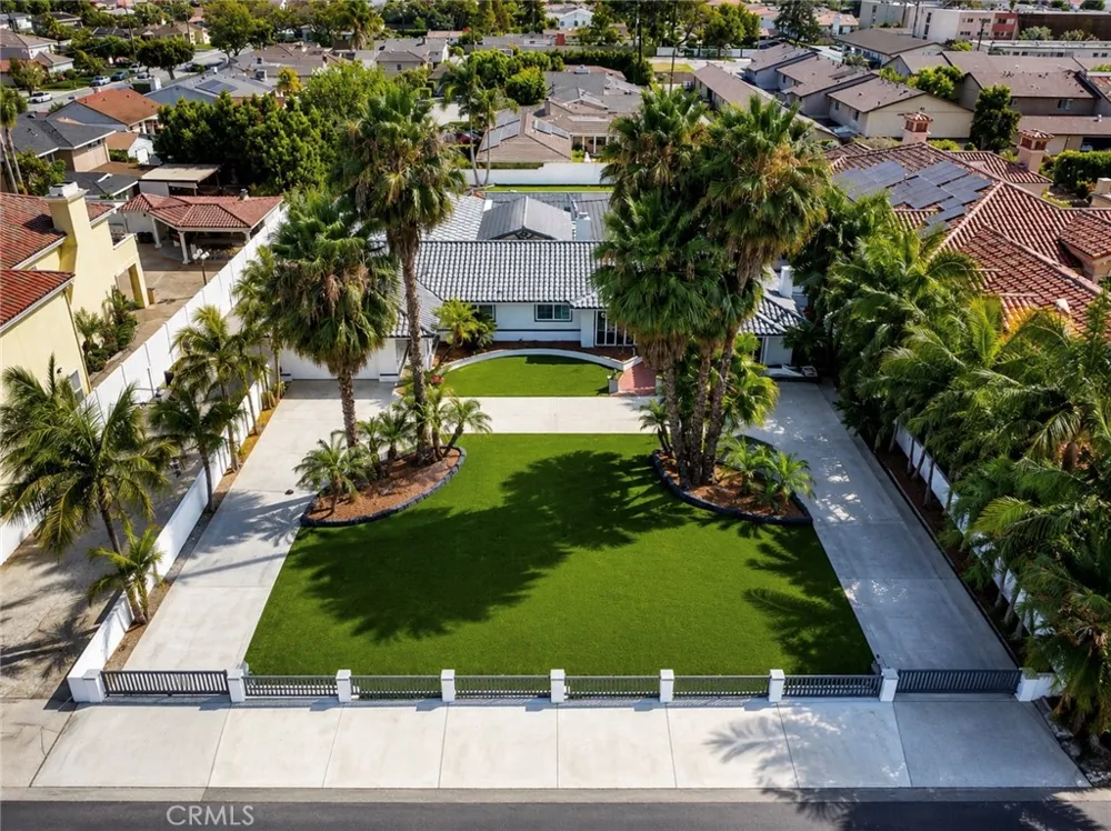 8346 Lexington Downey, CA 90241