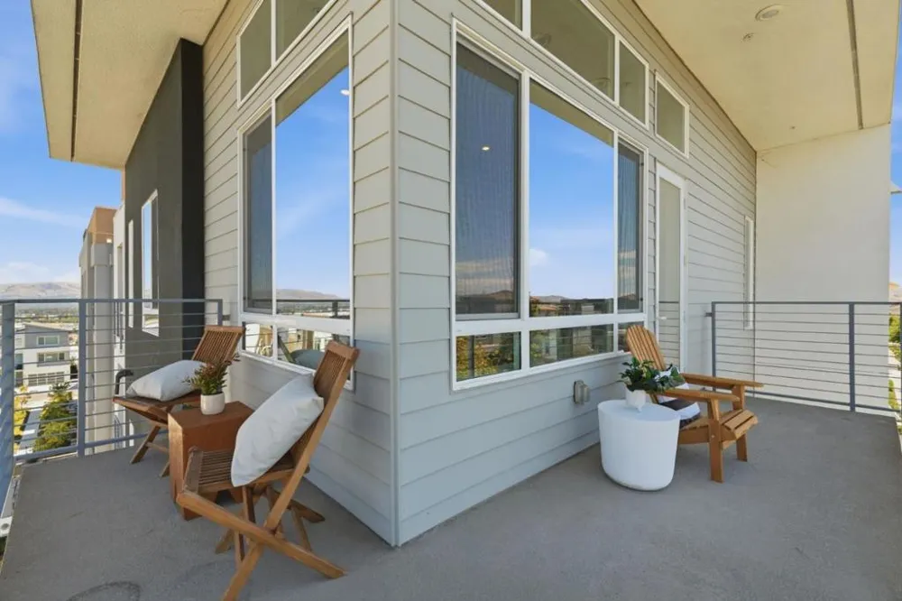 287 Llano De Los Robles Avenue #9 San Jose, CA 95136