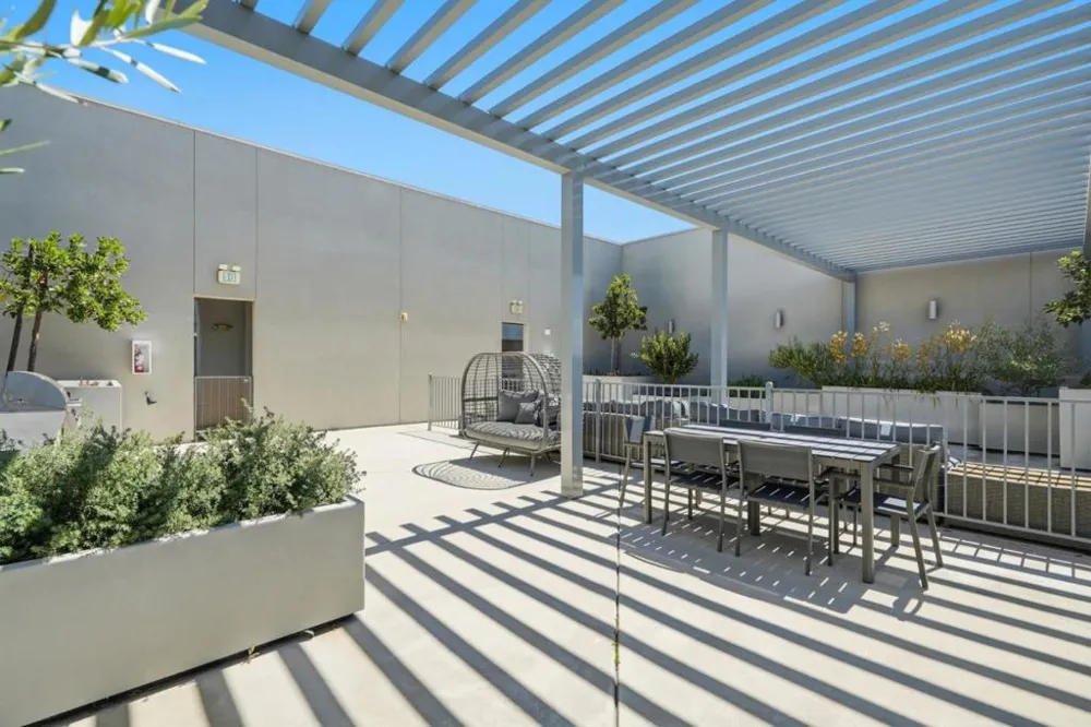287 Llano De Los Robles Avenue #9 San Jose, CA 95136