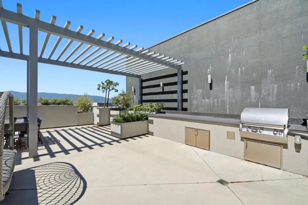 287 Llano De Los Robles Avenue #9 San Jose, CA 95136