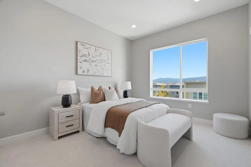 287 Llano De Los Robles Avenue #9 San Jose, CA 95136