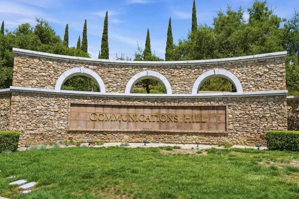 287 Llano De Los Robles Avenue #9 San Jose, CA 95136