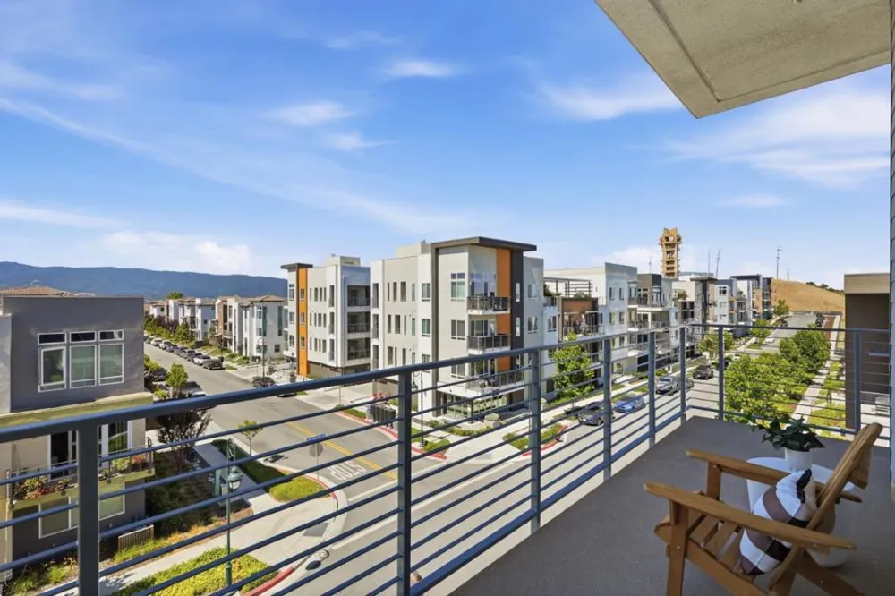 287 Llano De Los Robles Avenue #9 San Jose, CA 95136