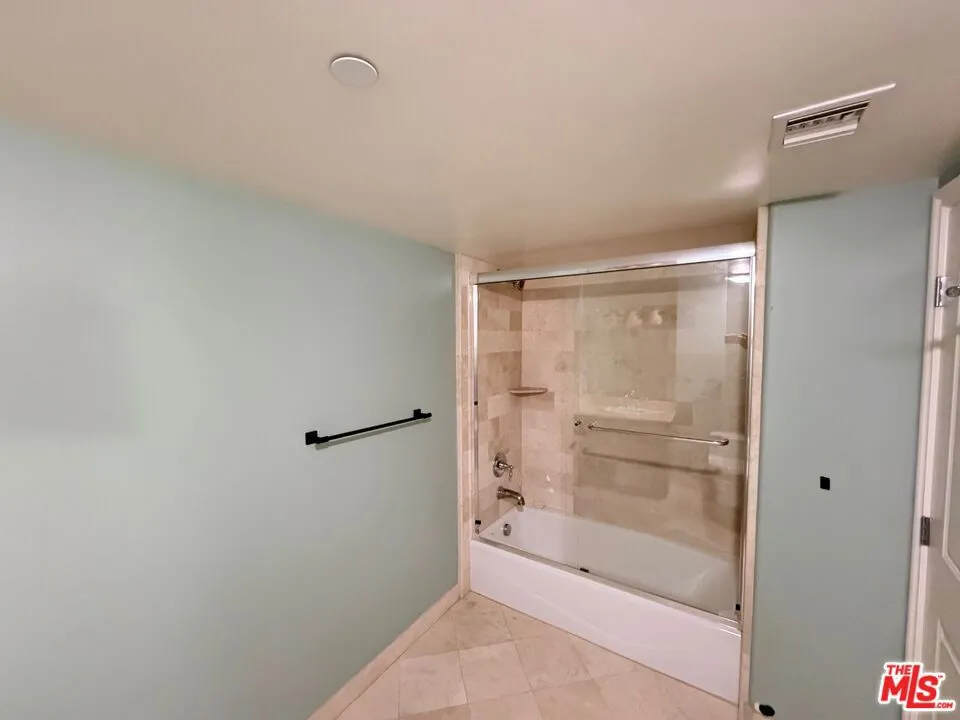 8238 W Manchester Avenue #308 Playa del Rey, CA 90293