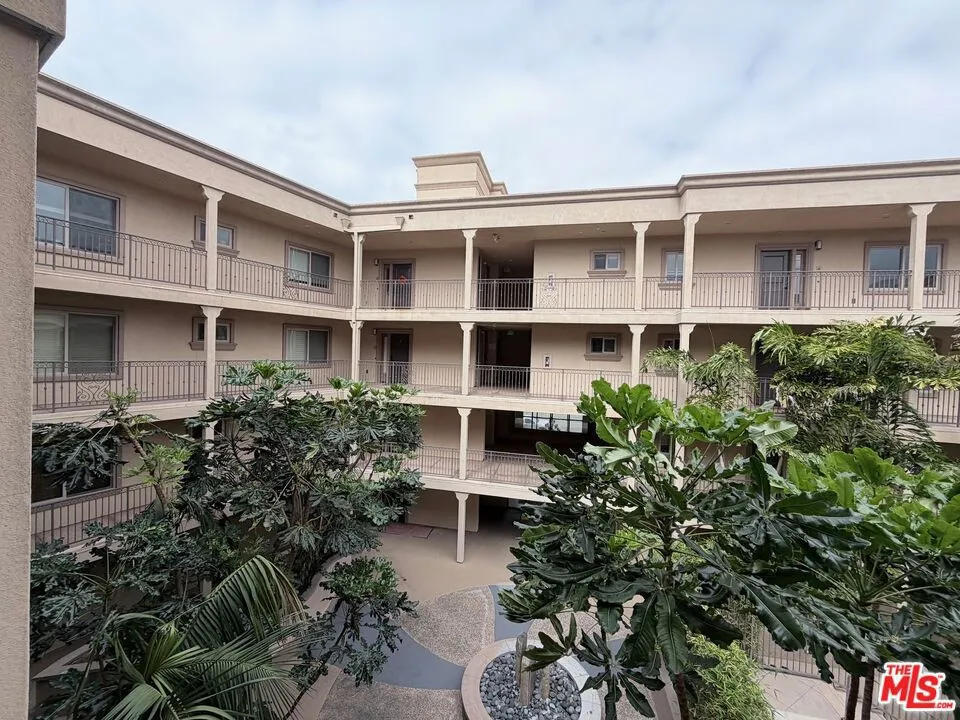 8238 W Manchester Avenue #308 Playa del Rey, CA 90293