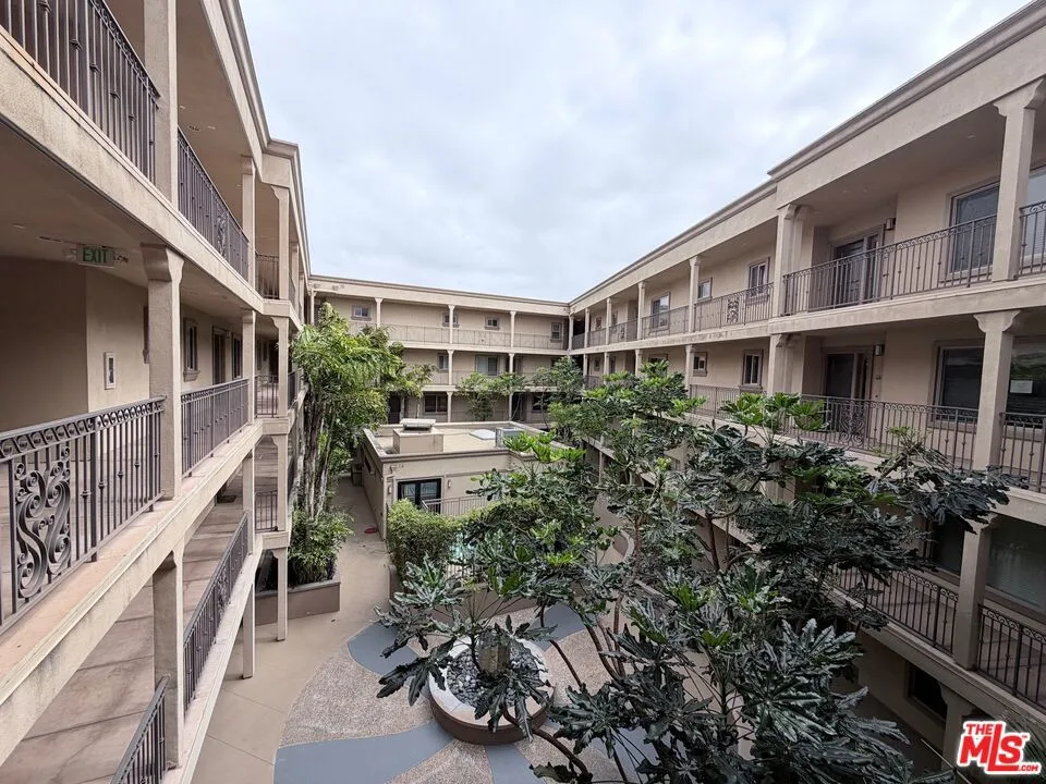 8238 W Manchester Avenue #308 Playa del Rey, CA 90293