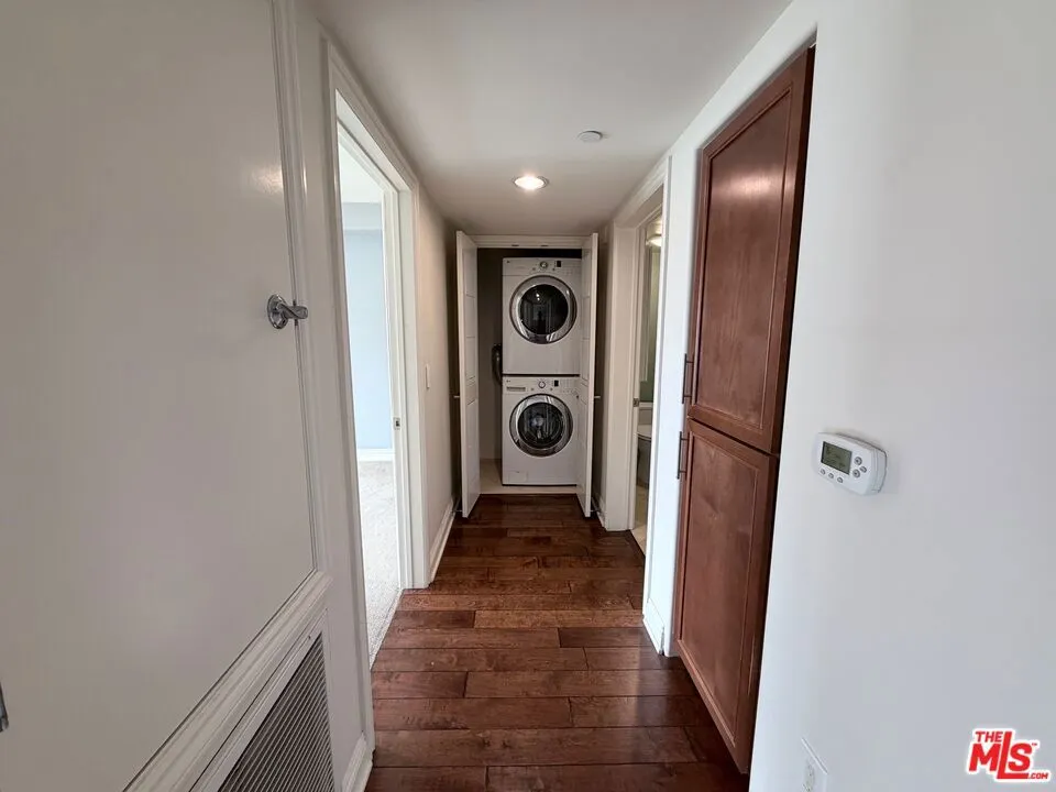 8238 W Manchester Avenue #308 Playa del Rey, CA 90293