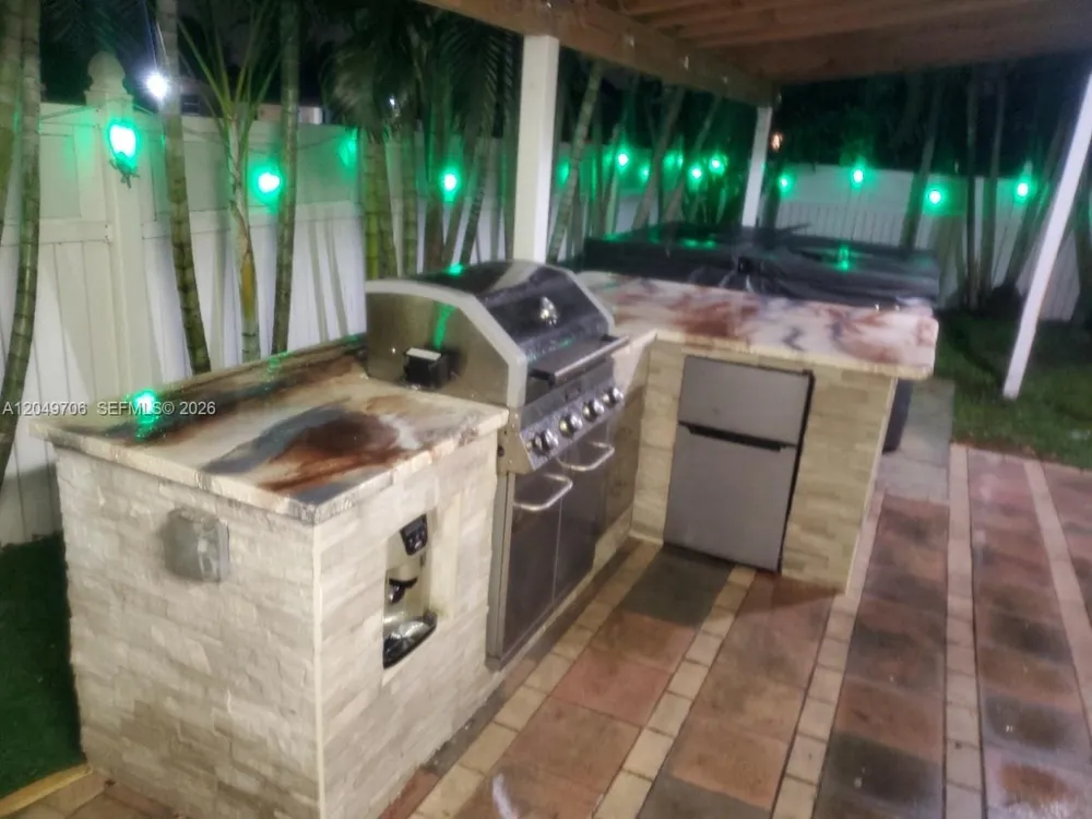 804 NW 8th St Dania Beach, FL 33004
