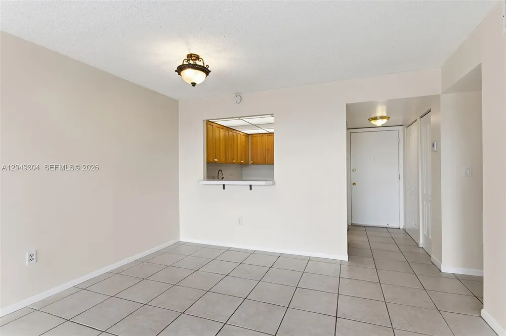 10425 SW 112th Ave #302 Miami, FL 33176