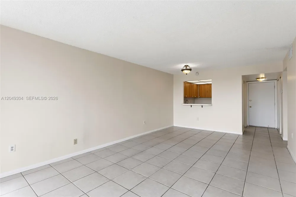 10425 SW 112th Ave #302 Miami, FL 33176