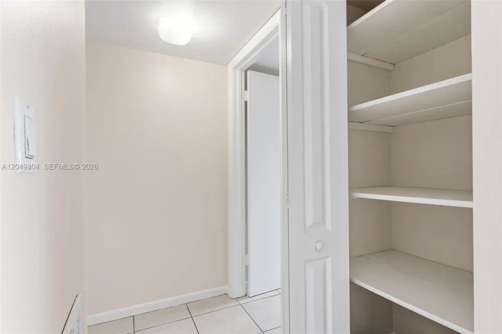 10425 SW 112th Ave #302 Miami, FL 33176
