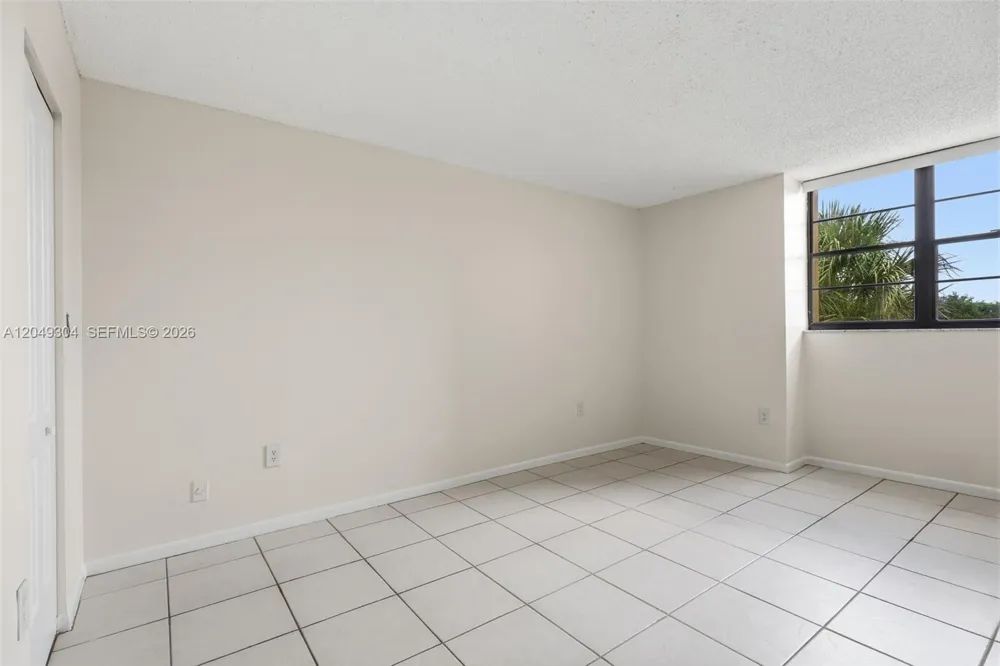 10425 SW 112th Ave #302 Miami, FL 33176