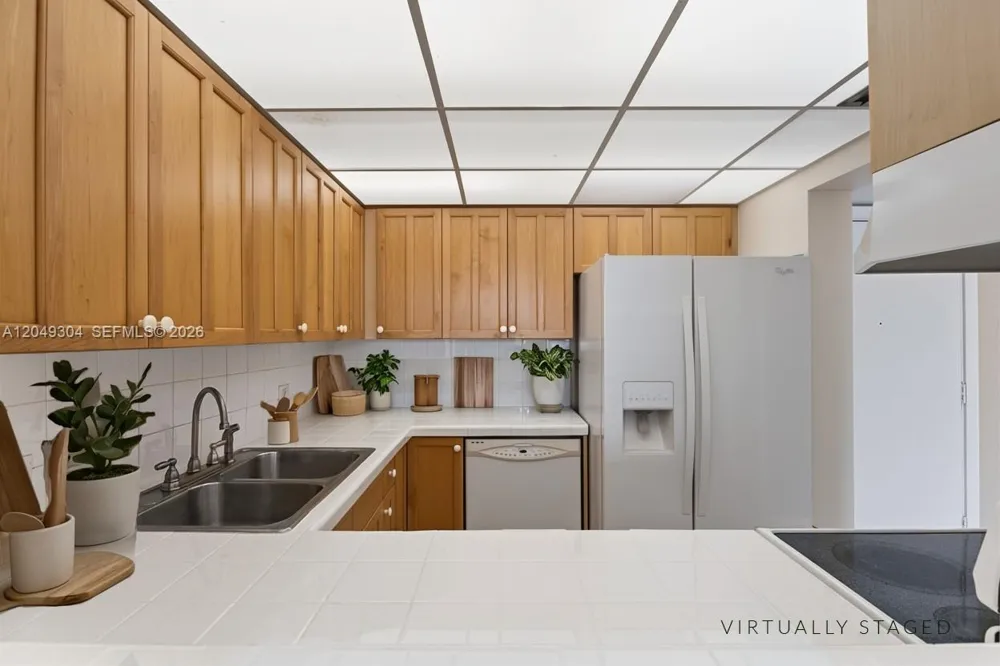 10425 SW 112th Ave #302 Miami, FL 33176