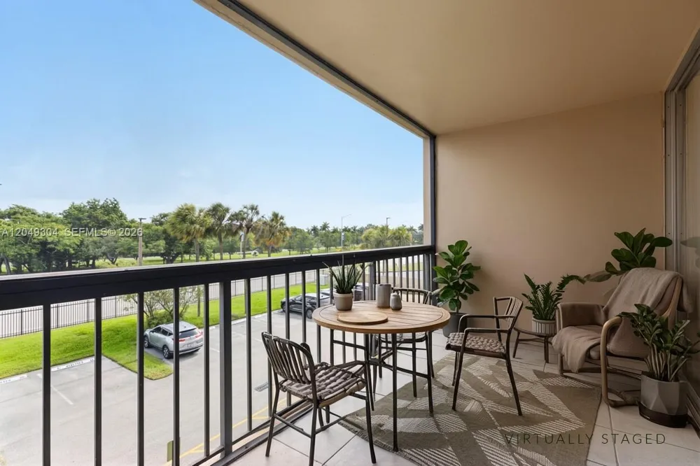 10425 SW 112th Ave #302 Miami, FL 33176