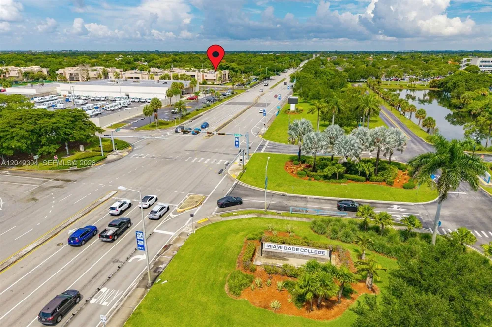 10425 SW 112th Ave #302 Miami, FL 33176