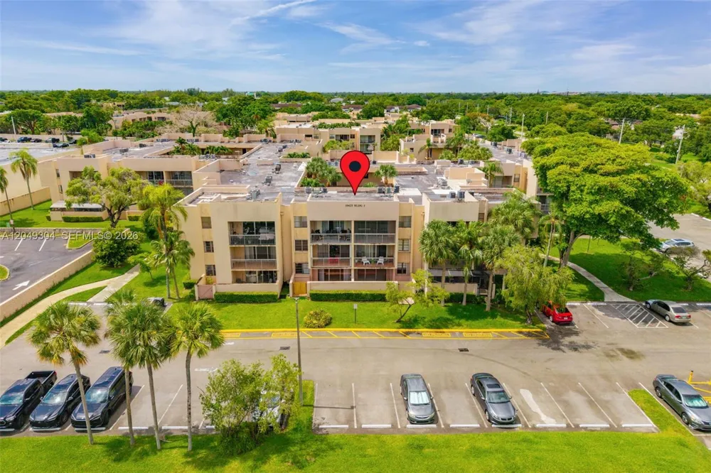 10425 SW 112th Ave #302 Miami, FL 33176