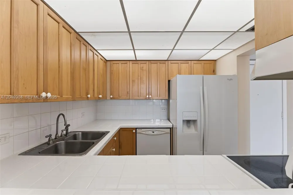 10425 SW 112th Ave #302 Miami, FL 33176