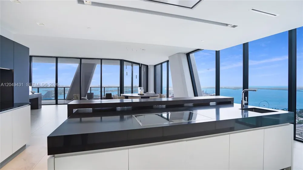 1000 Biscayne Blvd #4401 Miami, FL 33132