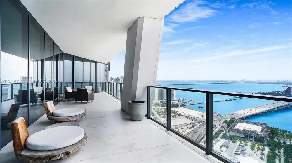 1000 Biscayne Blvd #4401 Miami, FL 33132