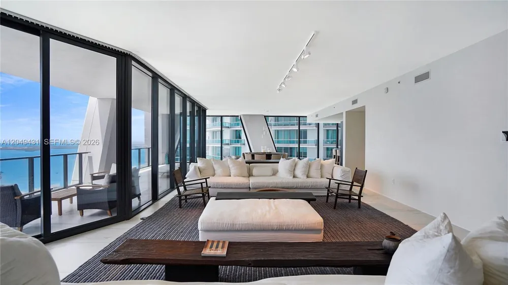 1000 Biscayne Blvd #4401 Miami, FL 33132