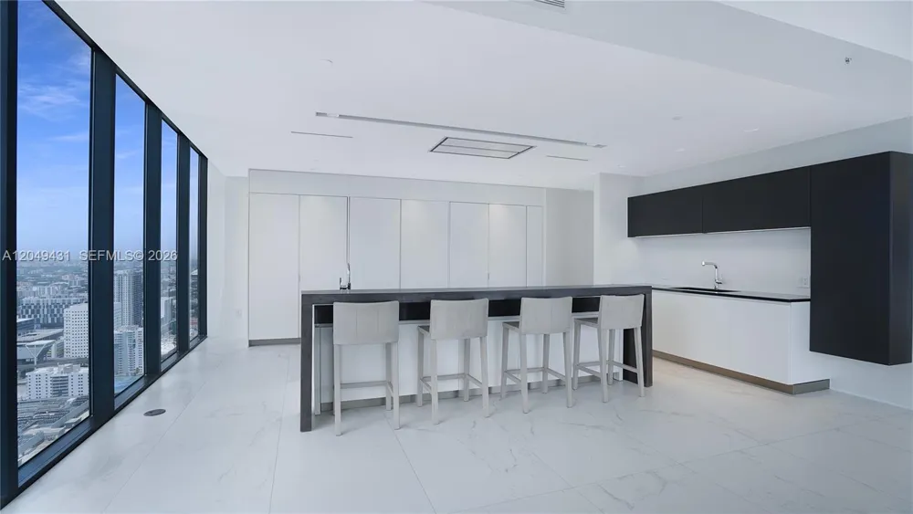 1000 Biscayne Blvd #4401 Miami, FL 33132