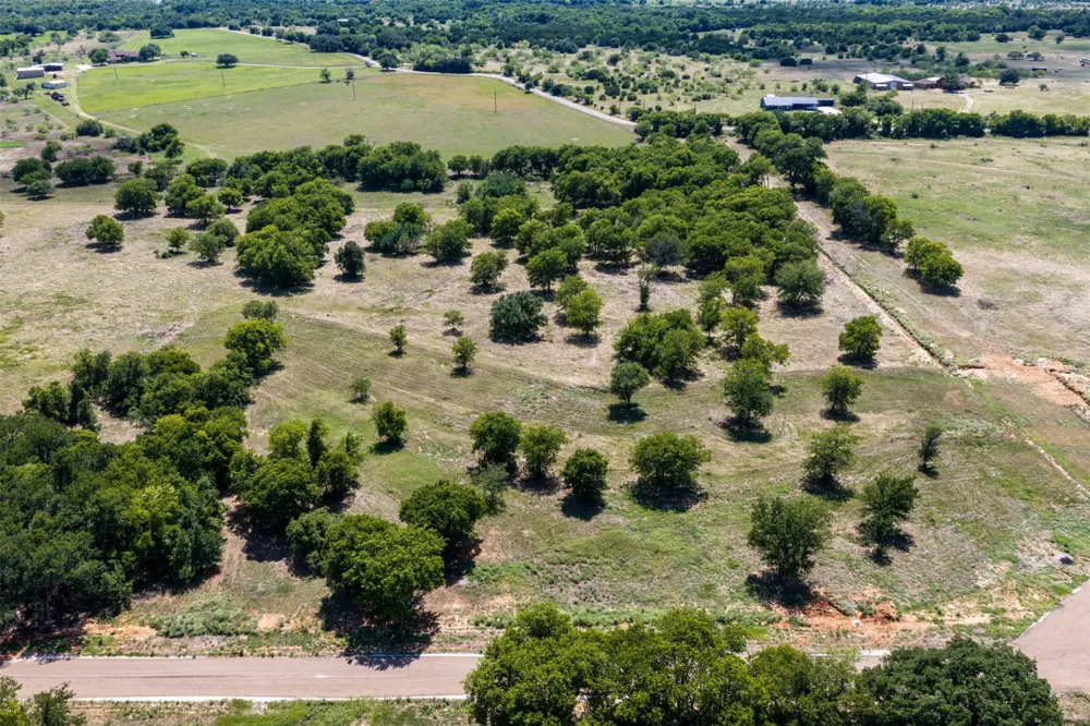 Lakewood Drive Whitney, TX 76692