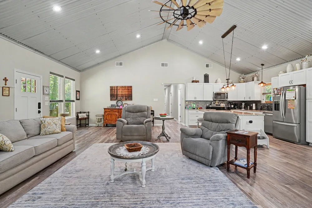 125 Rolling Hills Boulevard Alvord, TX 76225