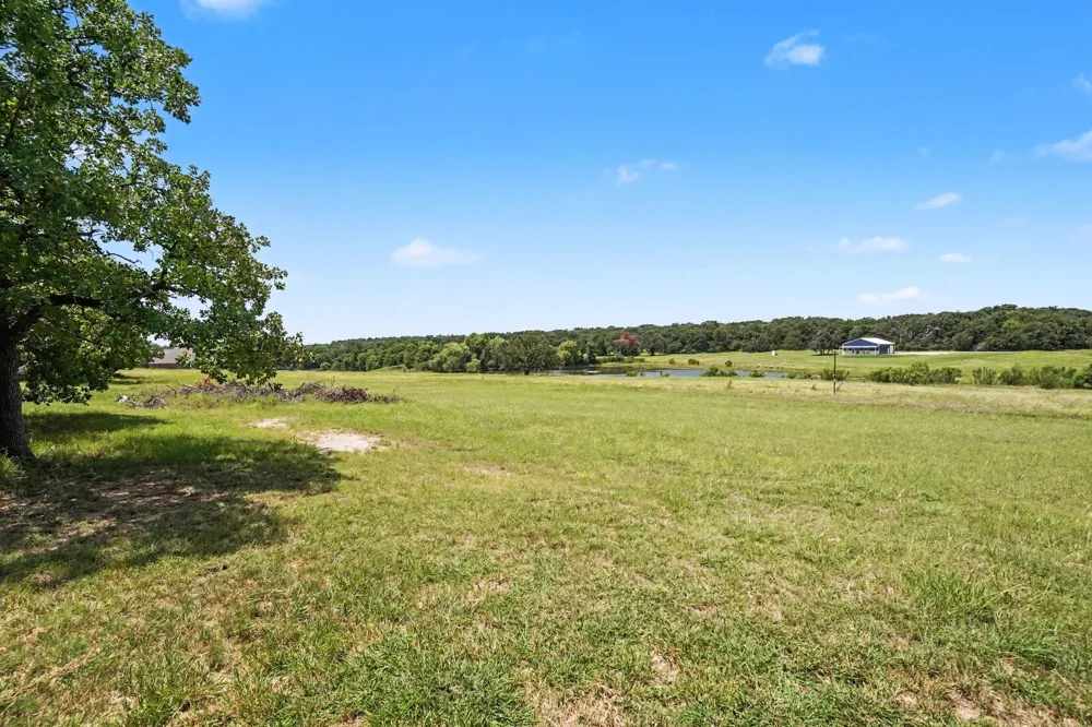 125 Rolling Hills Boulevard Alvord, TX 76225