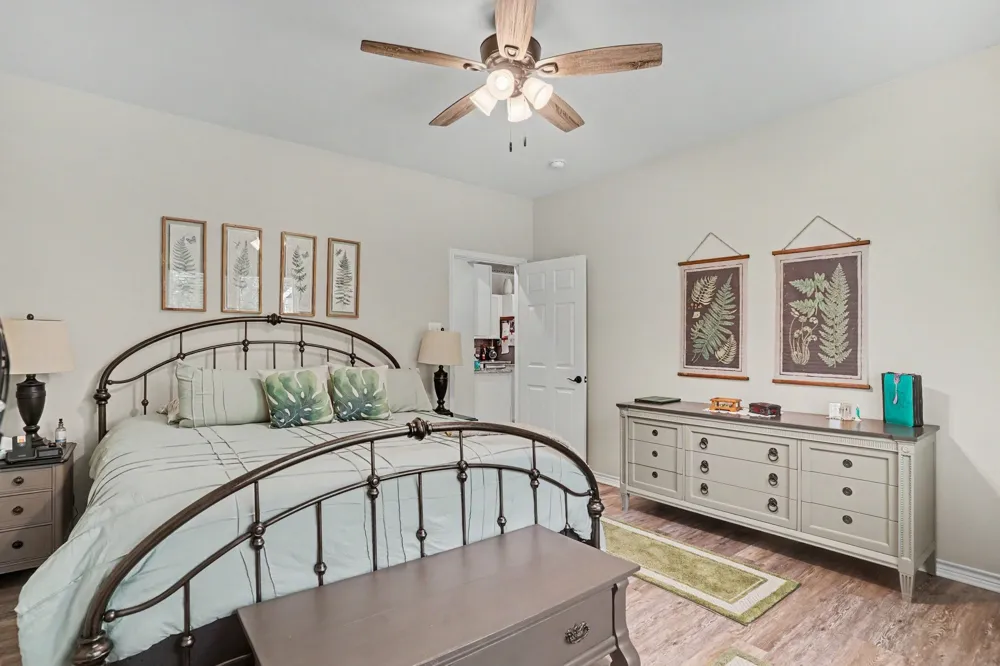 125 Rolling Hills Boulevard Alvord, TX 76225
