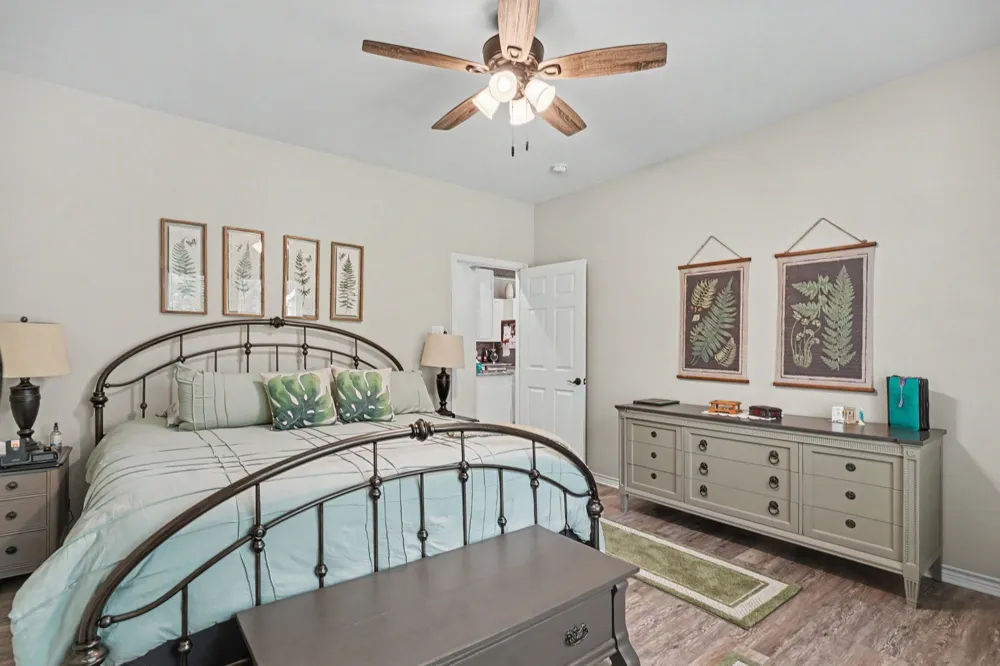 125 Rolling Hills Boulevard Alvord, TX 76225