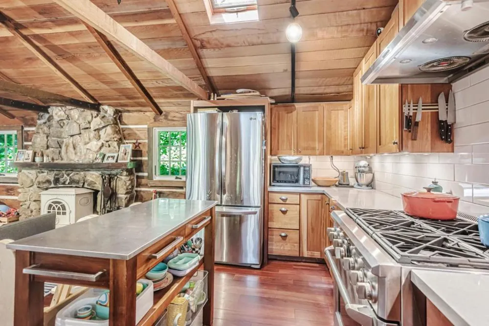 252 Blakewood Way Redwood City, CA 94062