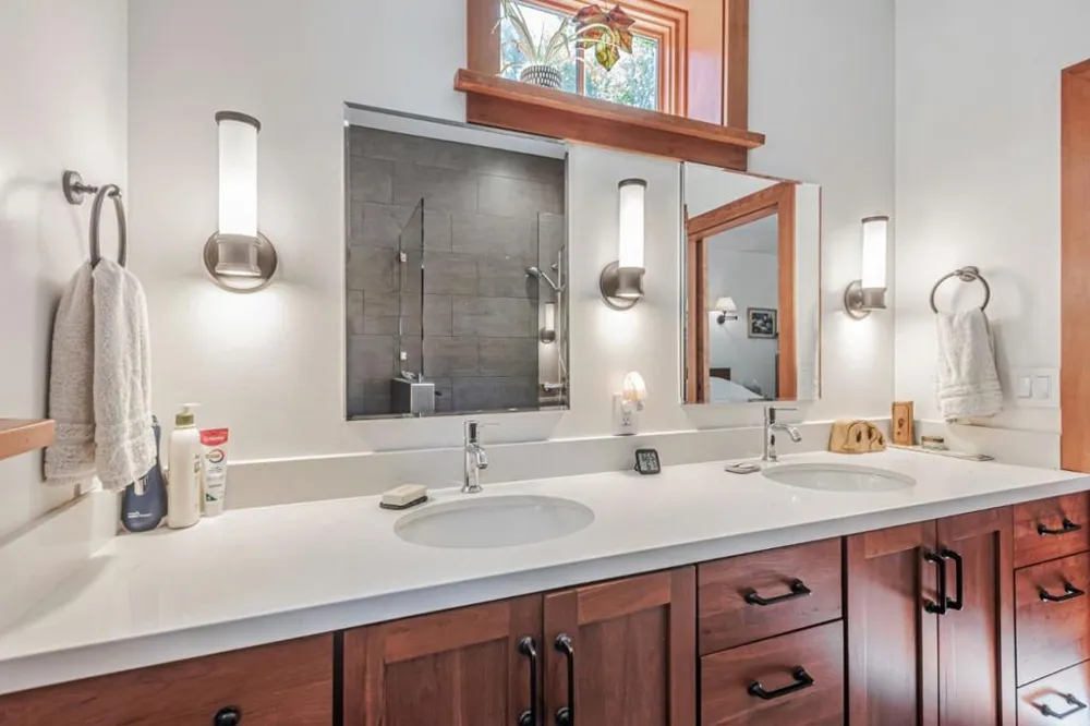252 Blakewood Way Redwood City, CA 94062