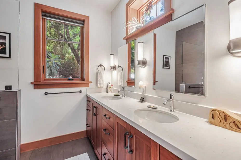 252 Blakewood Way Redwood City, CA 94062