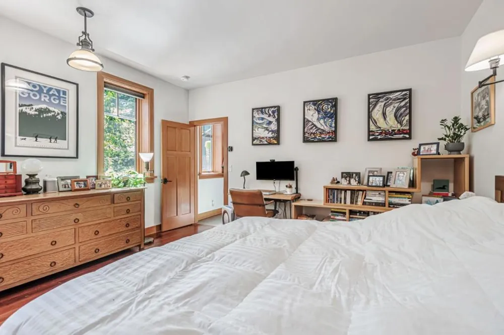 252 Blakewood Way Redwood City, CA 94062