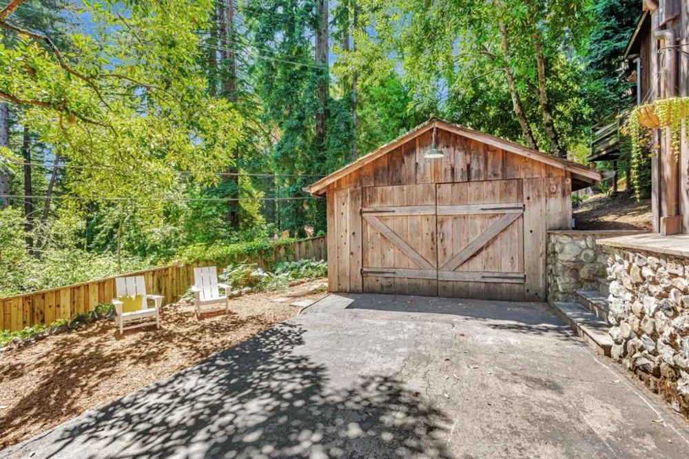 252 Blakewood Way Redwood City, CA 94062