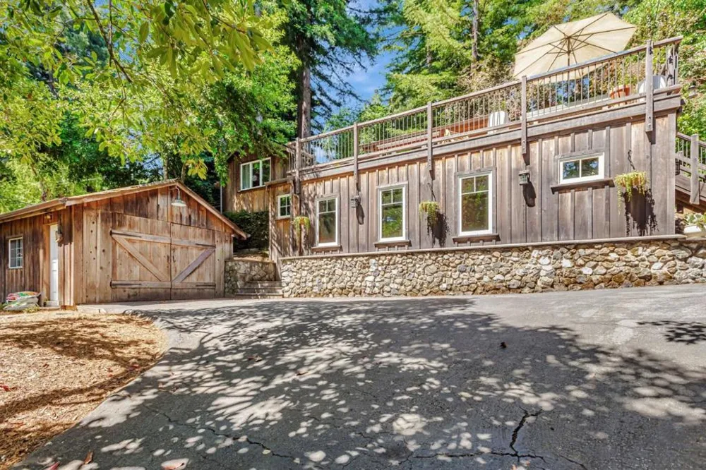 252 Blakewood Way Redwood City, CA 94062