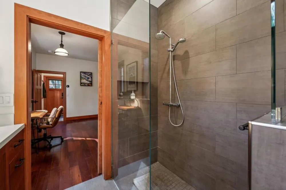 252 Blakewood Way Redwood City, CA 94062